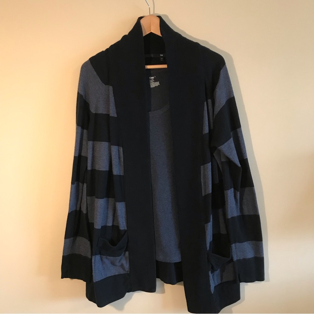 Gap open front blue/navy striped cardigan, size large